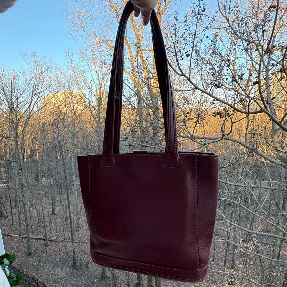 Vintage Coach Bleecker Bucket Tote | USA 1995 | Burgundy | 9303 | Hangtag | GUC - Picture 4 of 16